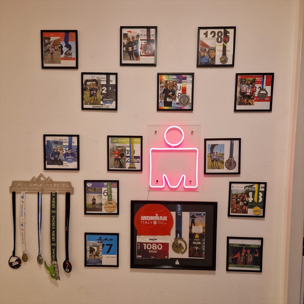 Maatwerk LED neon project Ironman Sportkamer door Living Lumen